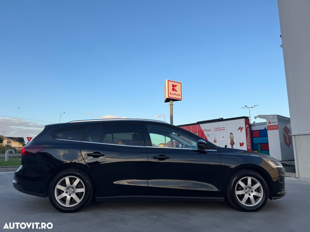 Ford Focus 1.5 EcoBlue Start-Stopp-System Aut. TITANIUM - 11