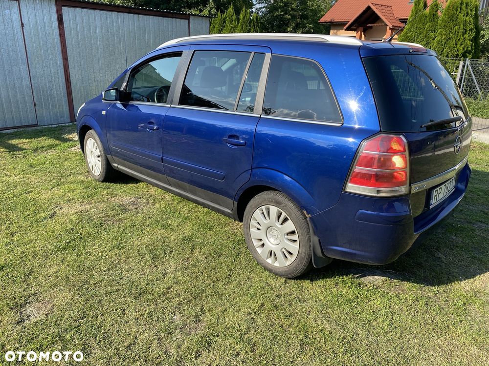Opel Zafira - 4
