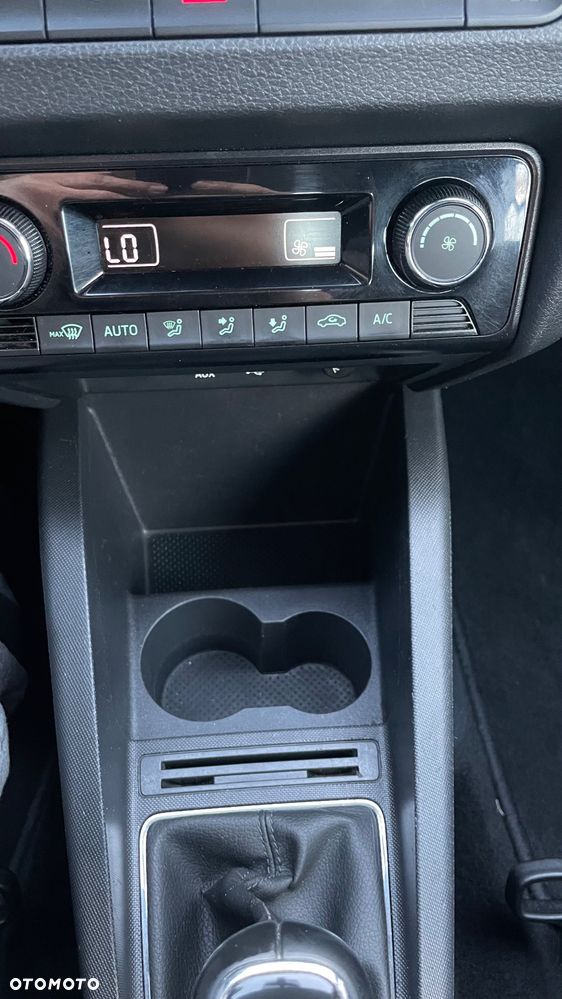 Skoda Fabia 1.0 TSI Style Color - 29