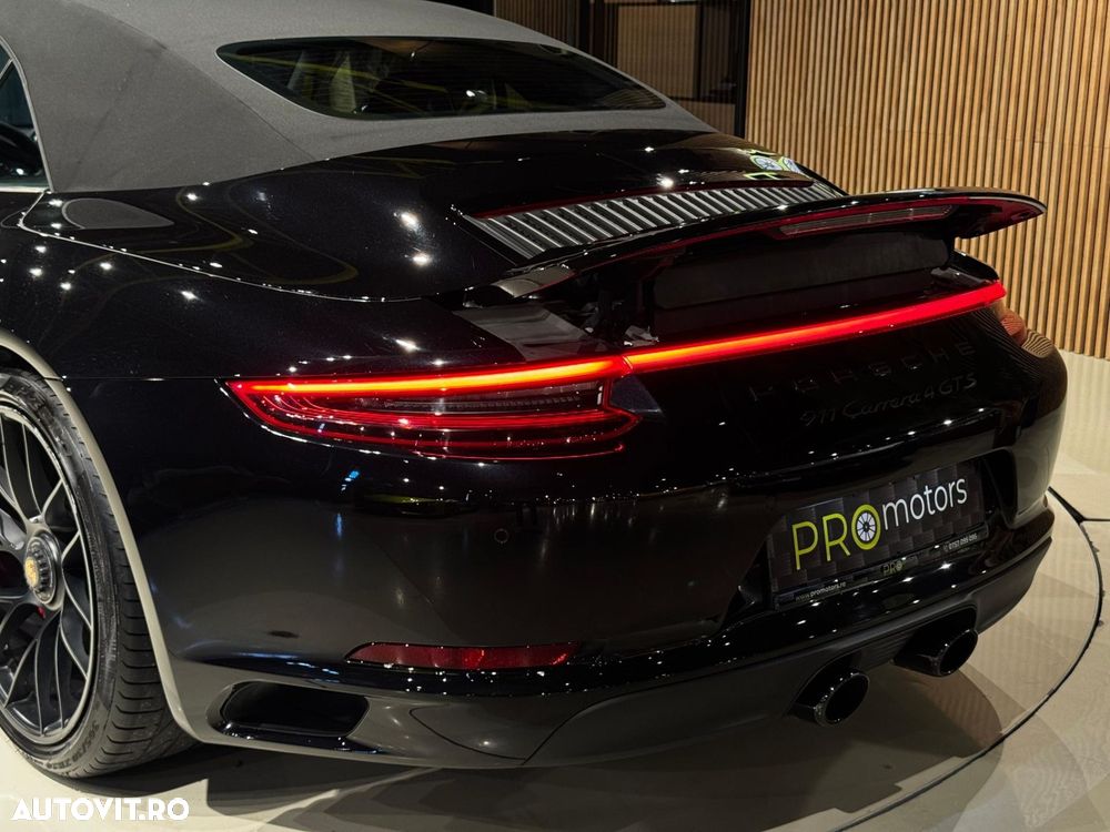 Porsche 911 - 9