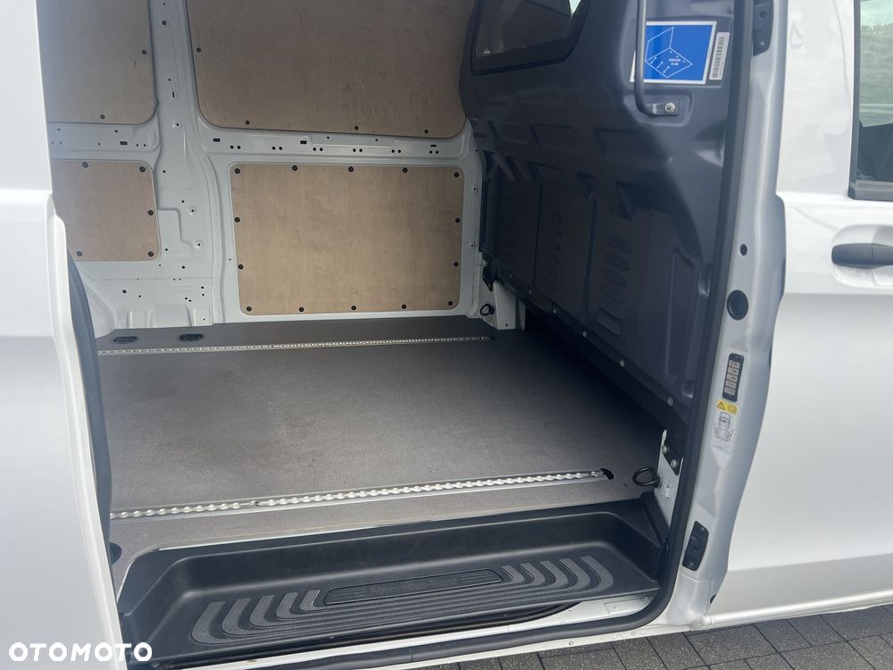 Mercedes-Benz Vito - 18