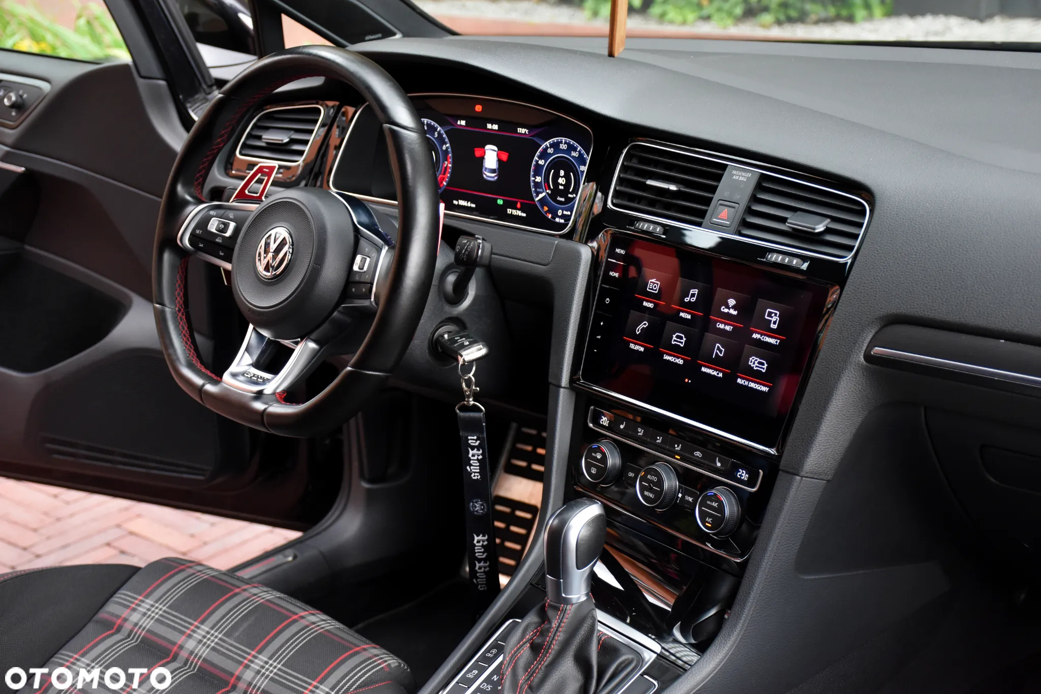 Volkswagen Golf GTI (BlueMotion Technology) DSG - 22