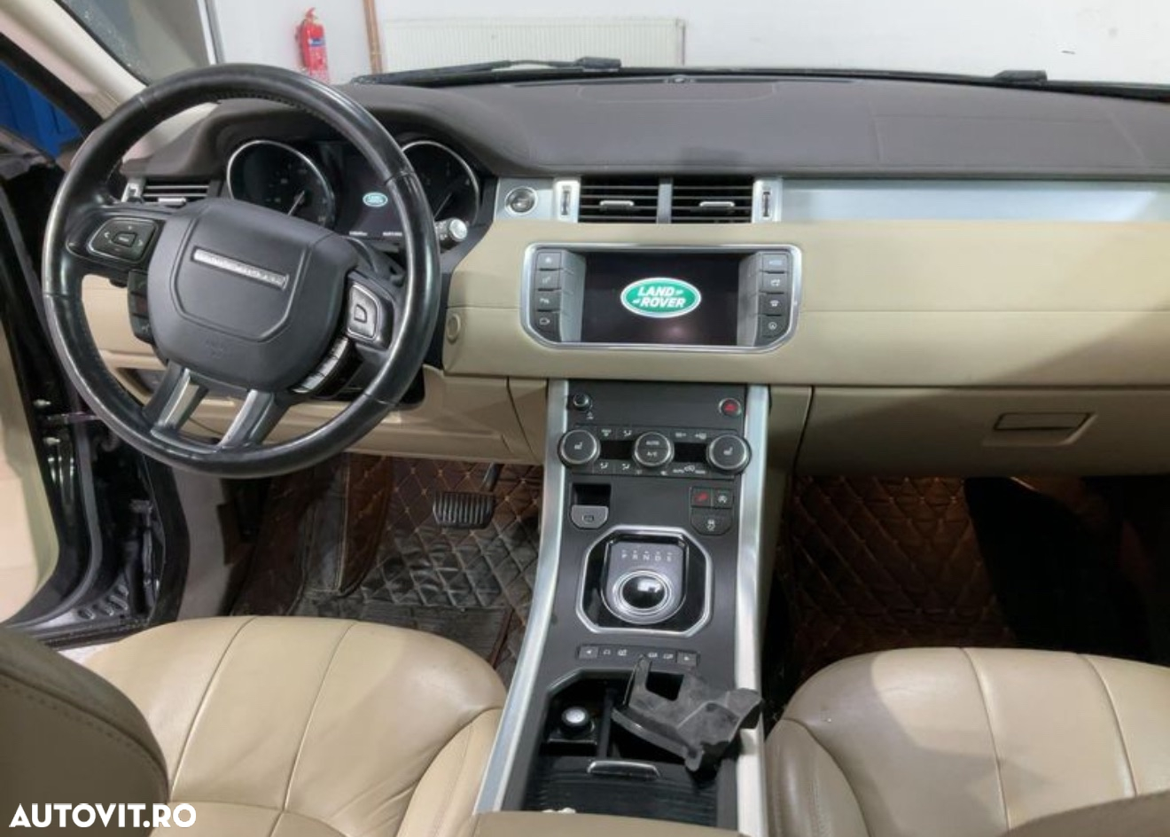 Land Rover Range Rover Evoque 2.0 D150 R-Dynamic - 4