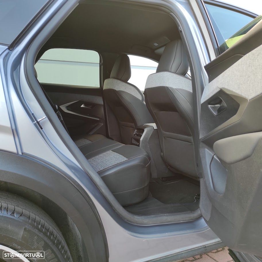 Peugeot E-3008 Allure - 29