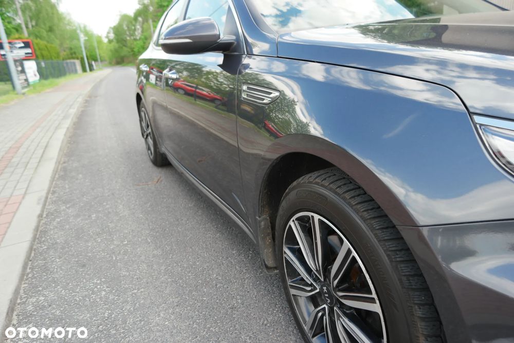 Kia Optima - 16