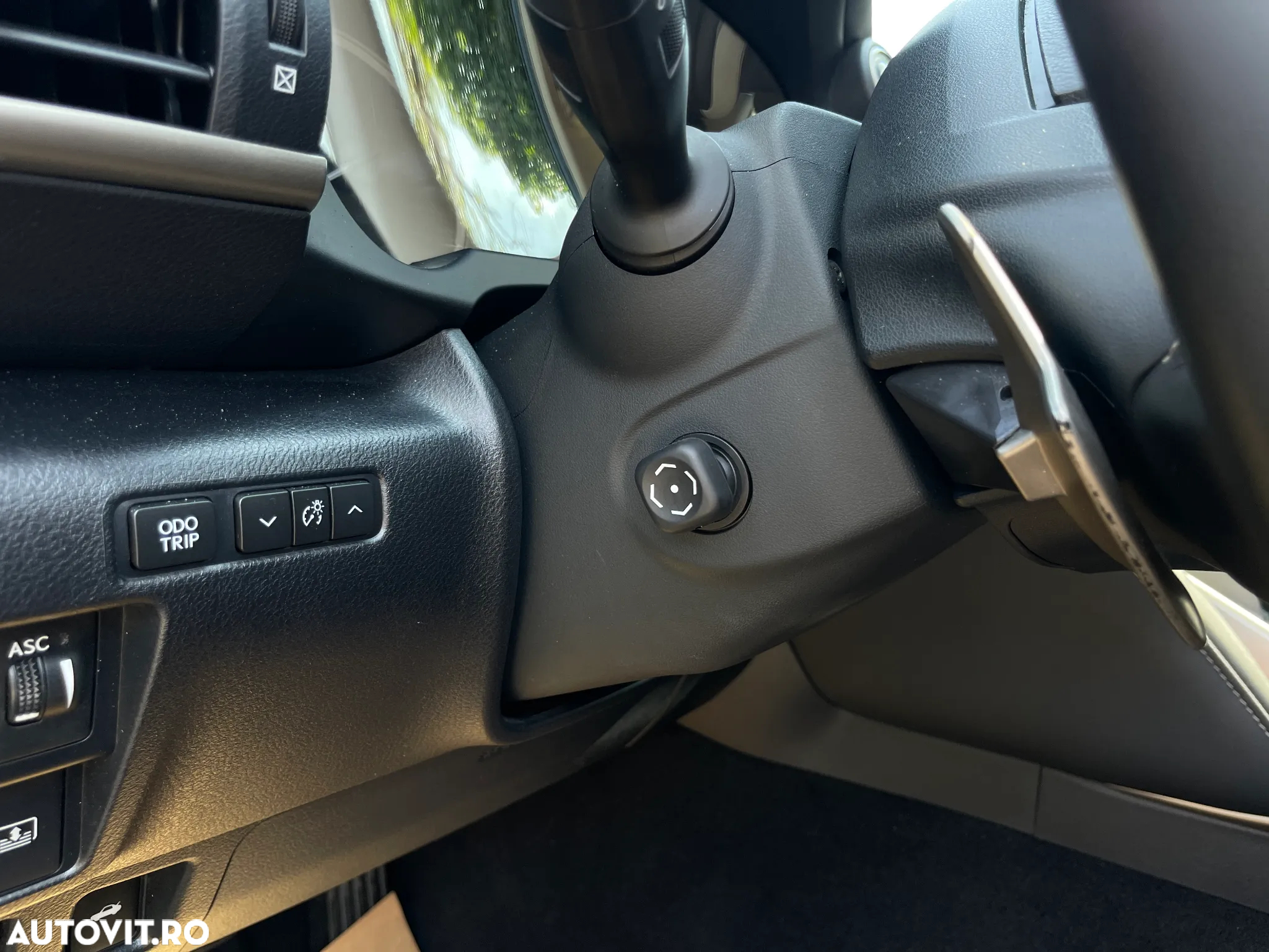 Lexus Seria IS 300h Executive - 33
