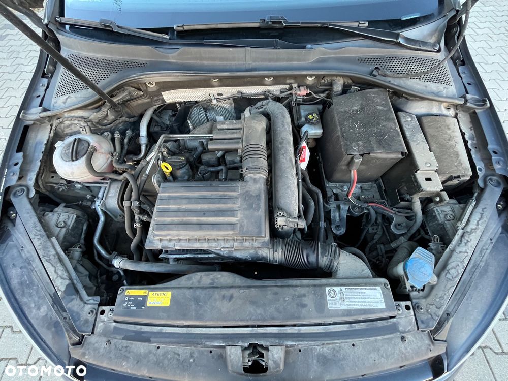 Volkswagen Golf 1.2 TSI BMT Start - 8