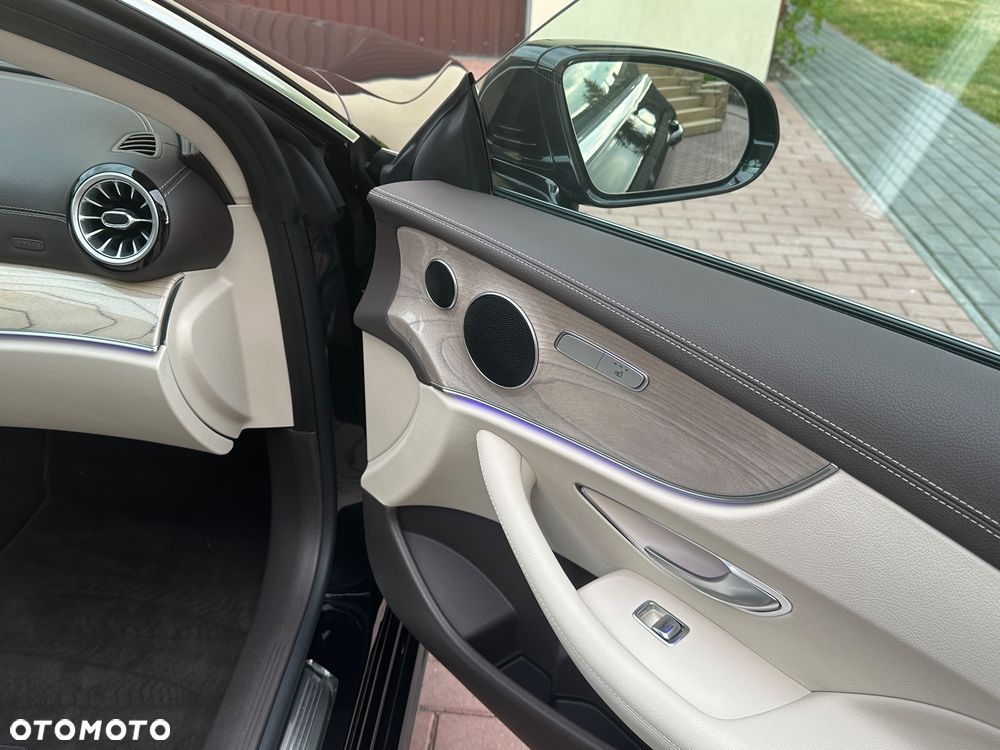 Mercedes-Benz Klasa E 300 9G-TRONIC - 13