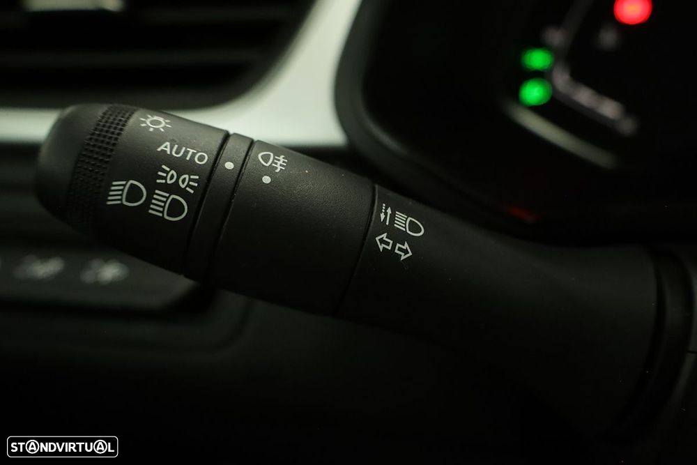 Renault Captur 1.0 TCe Techno Bi-Fuel - 17