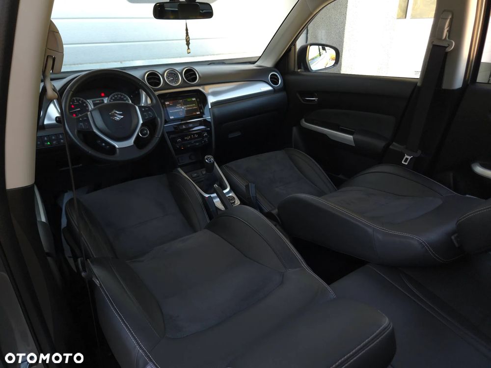Suzuki Vitara 1.6 Premium 4WD - 32