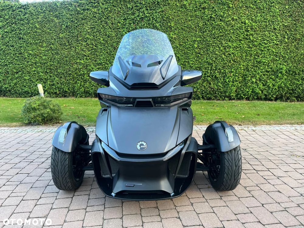 Can-Am Spyder - 2