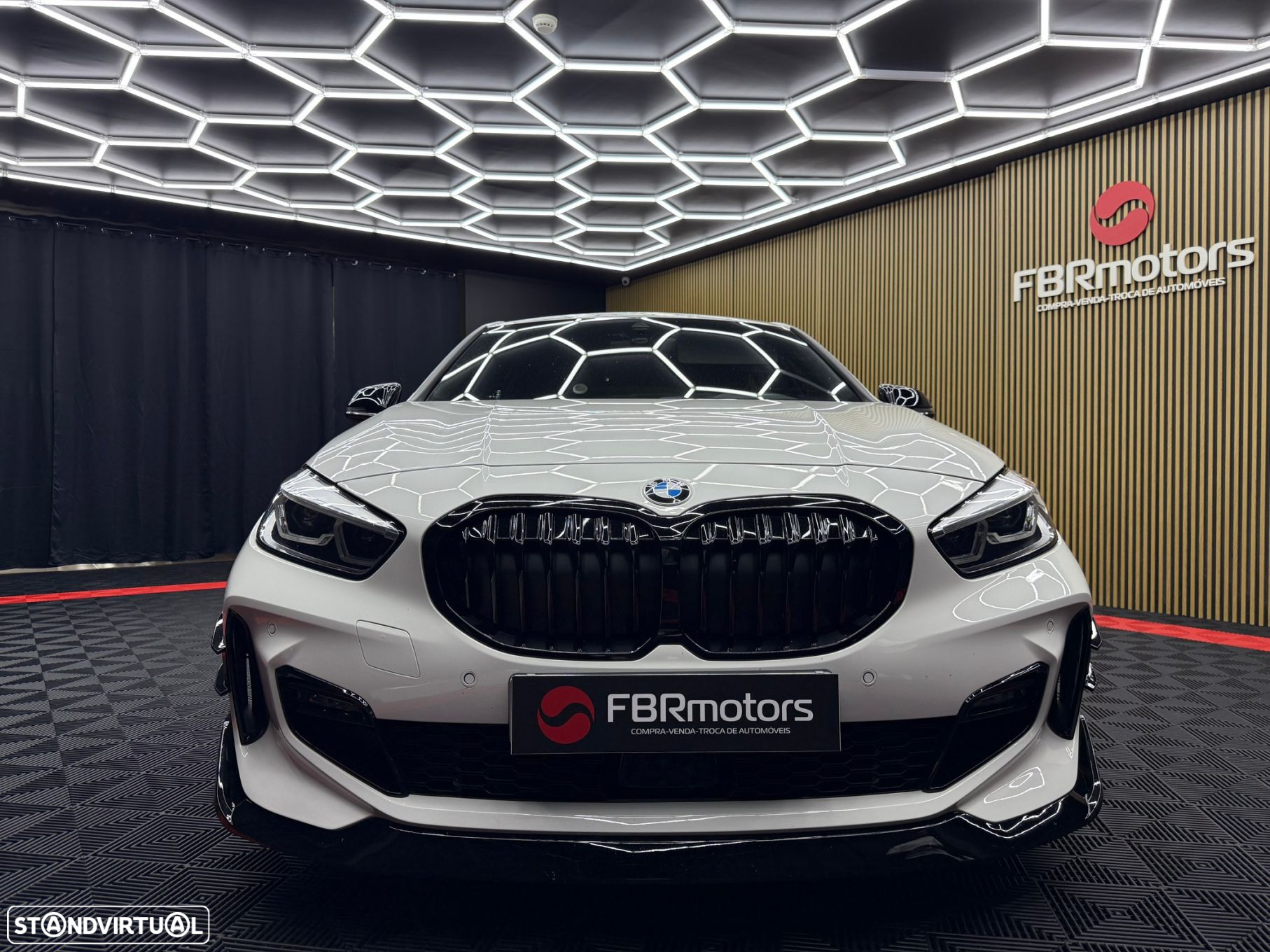 BMW 116 d Pack Desportivo M - 2