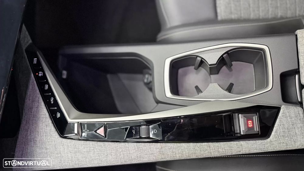 Peugeot 5008 1.2 Hybrid Allure e-DCS6 - 11