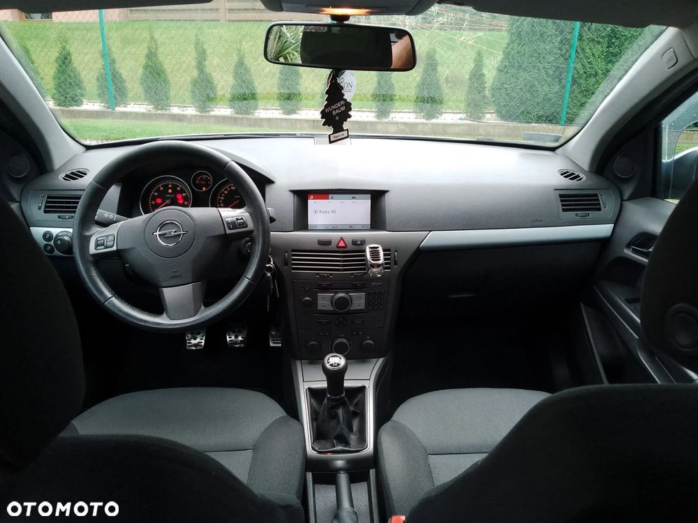 Opel Astra 1.6 Caravan - 13