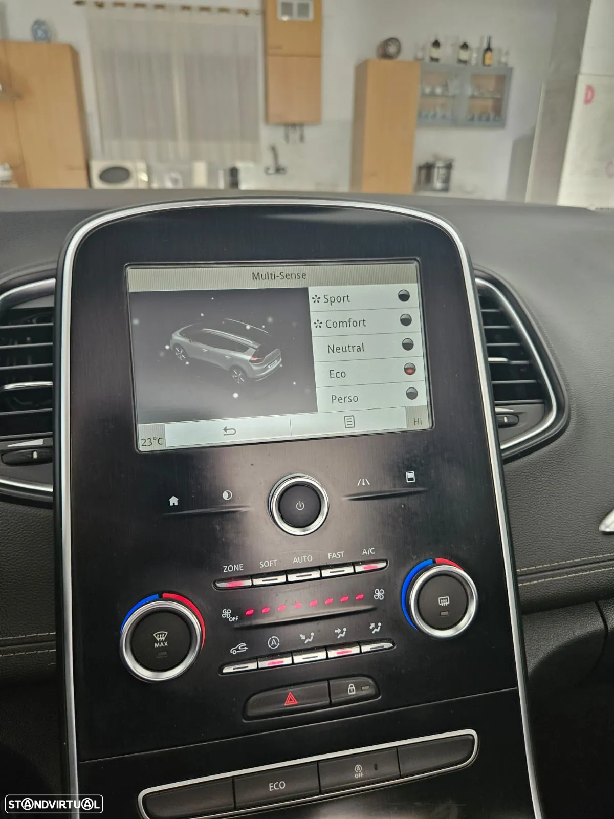 Renault Grand Scénic ENERGY dCi 110 INTENS - 23