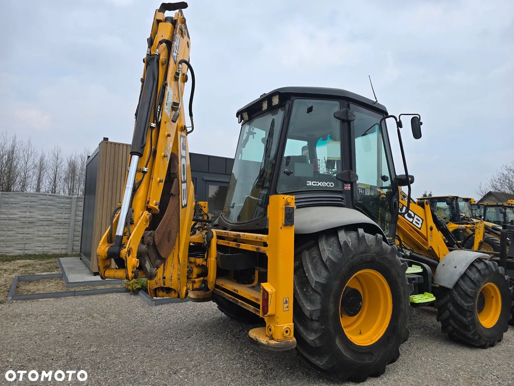 JCB - 16