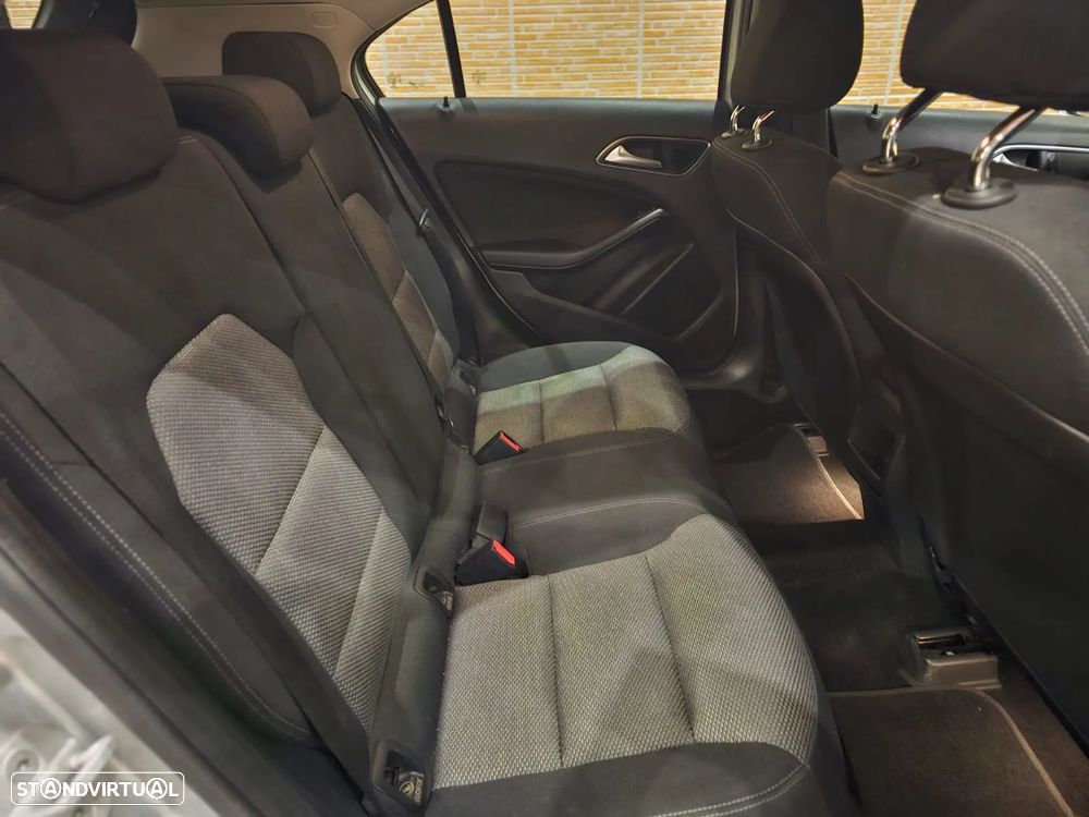 Mercedes-Benz A 180 - 24