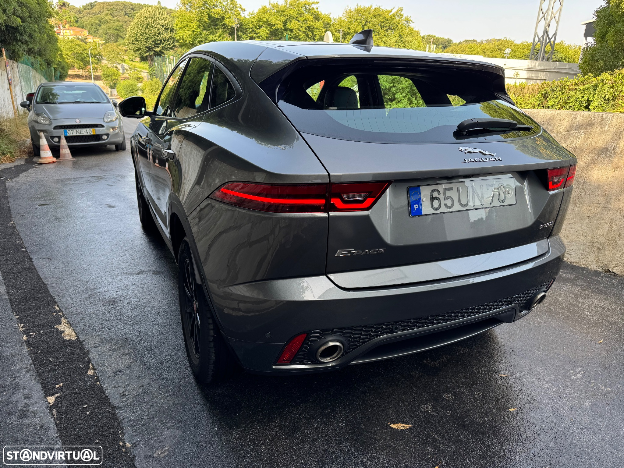 Jaguar E-Pace 2.0 i4D R-Dynamic S - 6