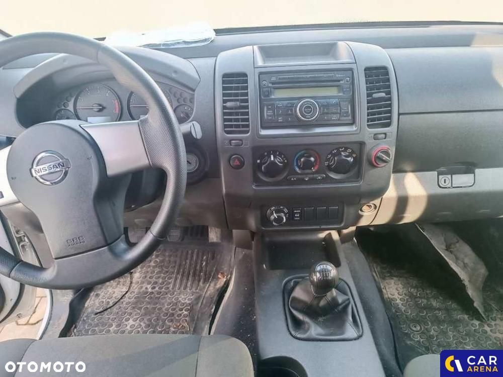 Nissan Navara 2.5 D XE 140 - 18