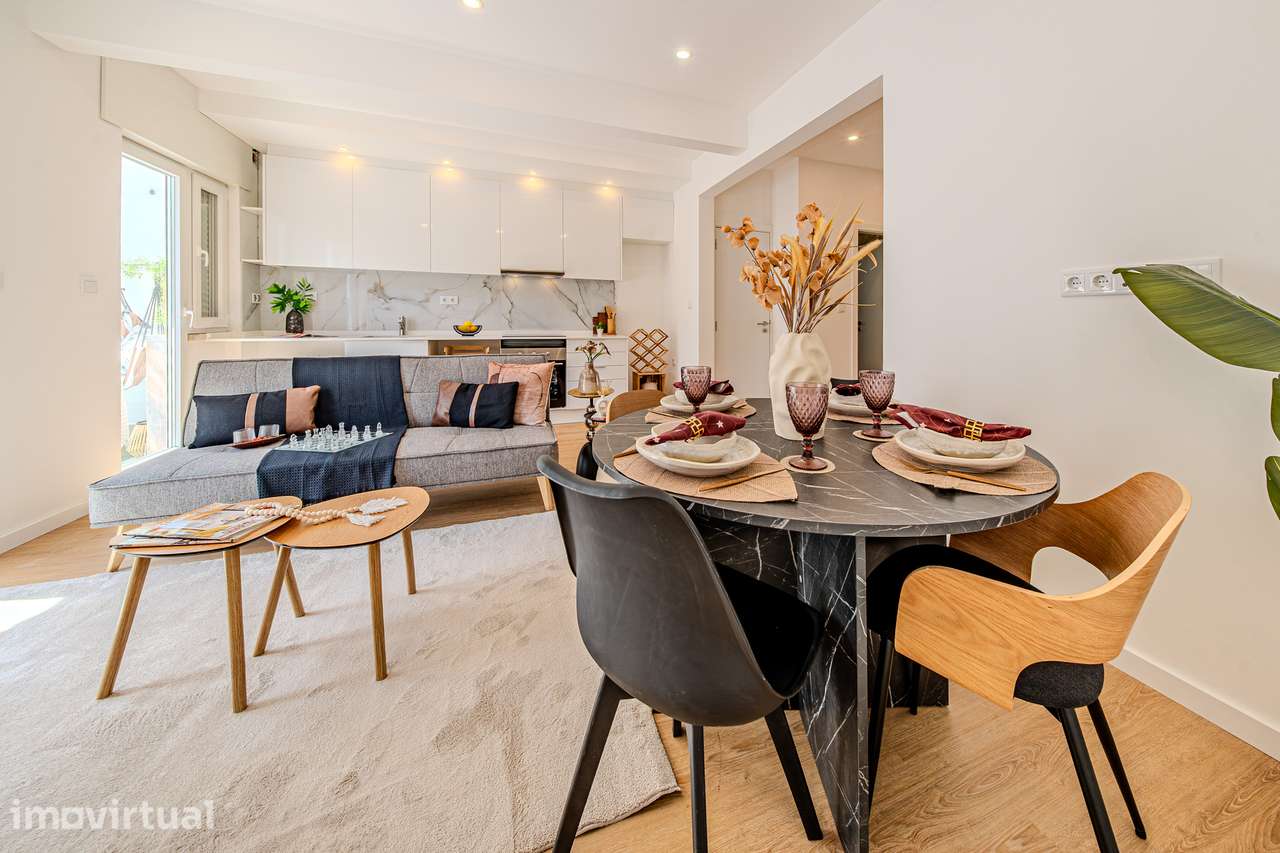 Apartamento T2 Remodelado com Varanda — Cacém (a 4 min da estação) - Grande imagem: 2/19