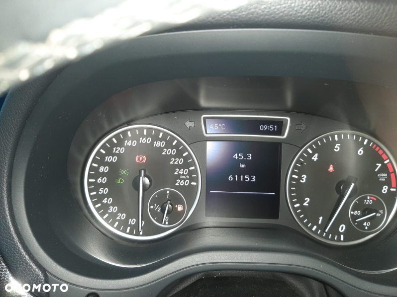 Mercedes-Benz Klasa B 180 - 10