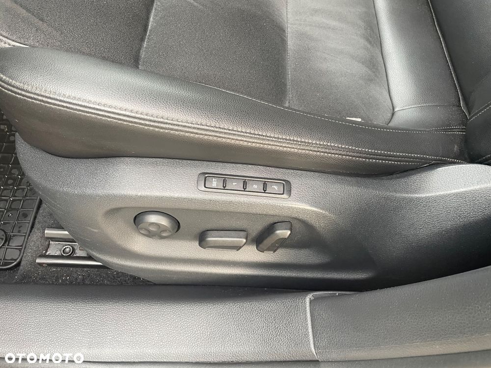 Volkswagen Sharan 2.0 TDI BMT 4Mot Highline DSG - 22