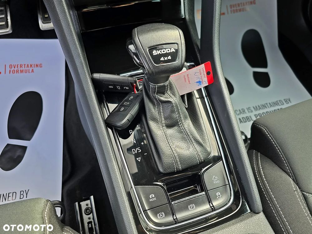 Skoda Karoq 2.0 TDI 4x4 DSG Sportline - 24