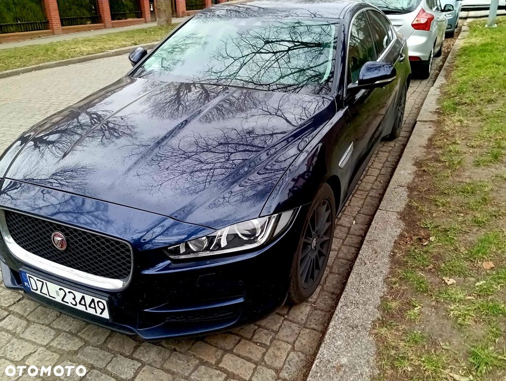 Jaguar XE 2.0 D Prestige - 1