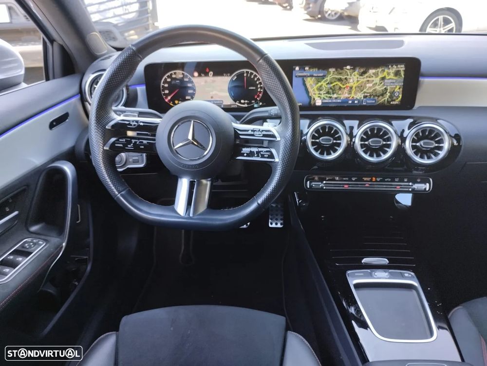 Mercedes-Benz A 250 e AMG Line - 3