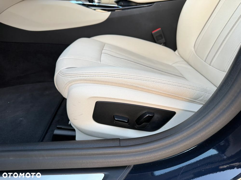 BMW Seria 5 520d Luxury Line - 10
