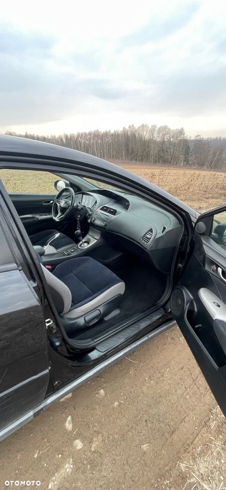 Honda Civic 1.8 Sport - 9