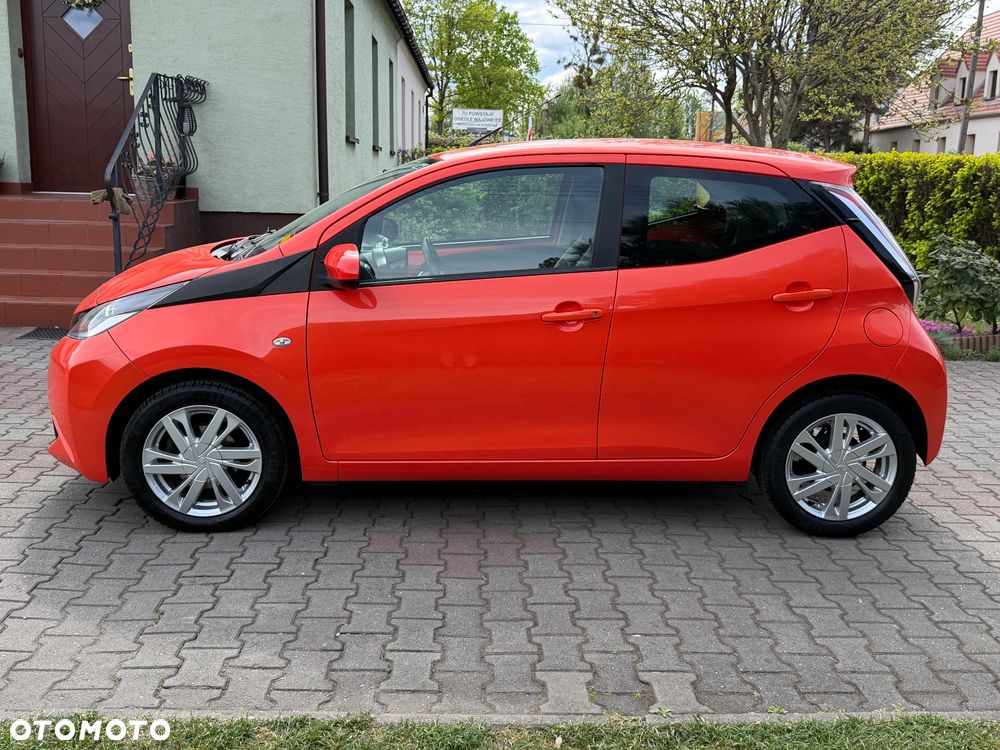 Toyota Aygo x-clusiv - 12