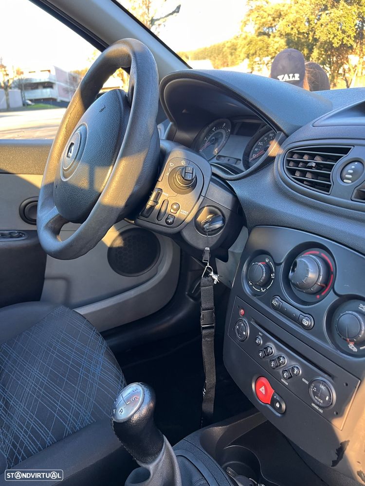 Renault Clio 1.5 dCi Confort - 8