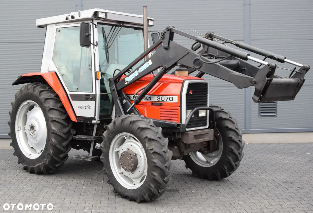 Massey Ferguson 3070 - 5