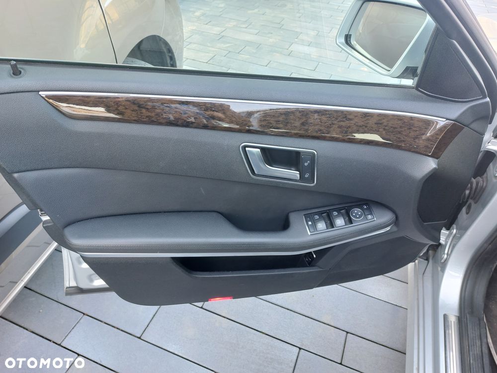 Mercedes-Benz Klasa E 200 BlueTEC 7G-TRONIC Classic - 22
