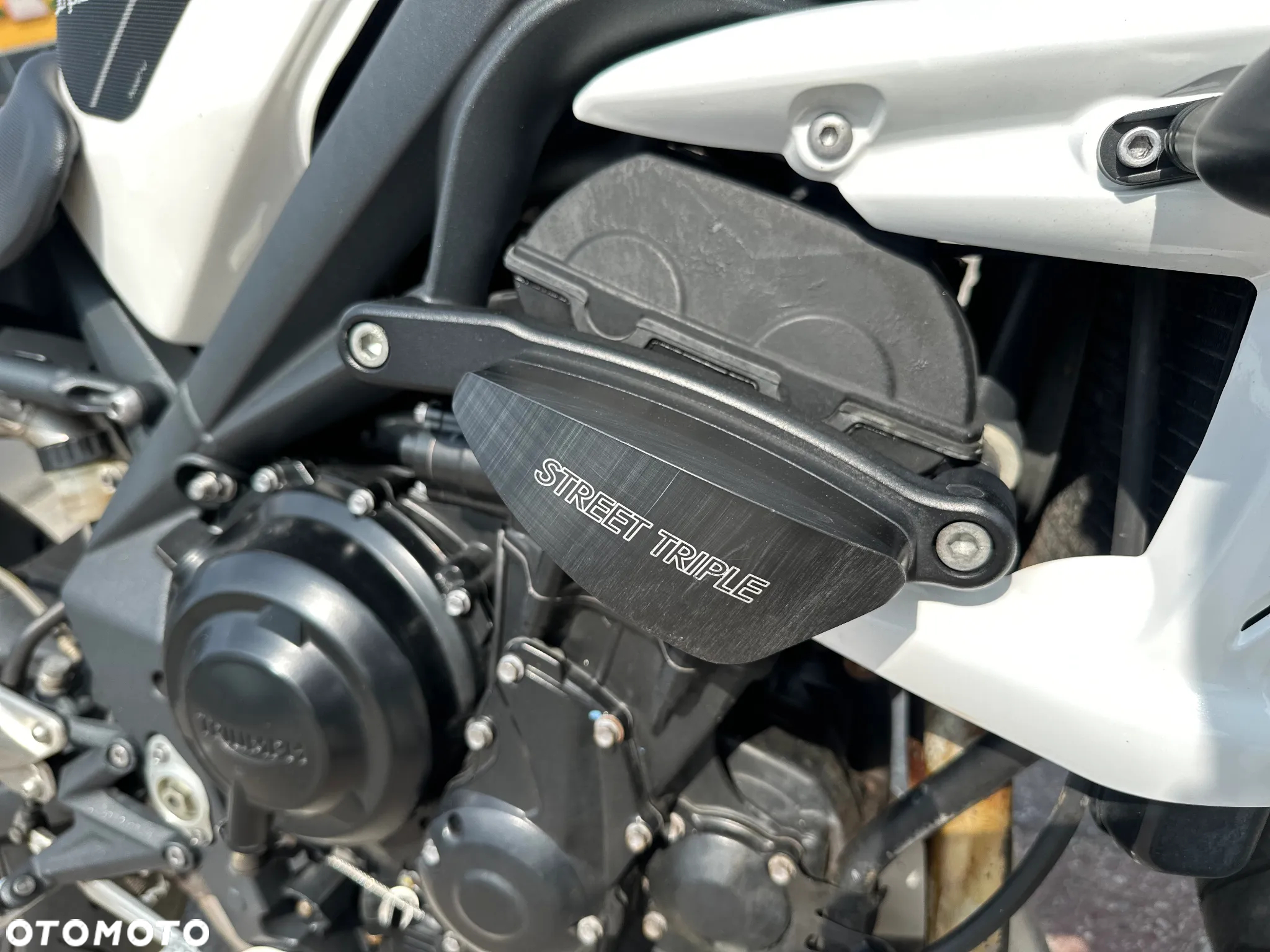 Triumph Street Triple - 19