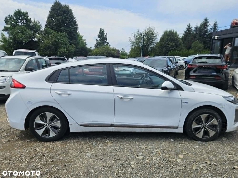 Hyundai IONIQ Premium - 15