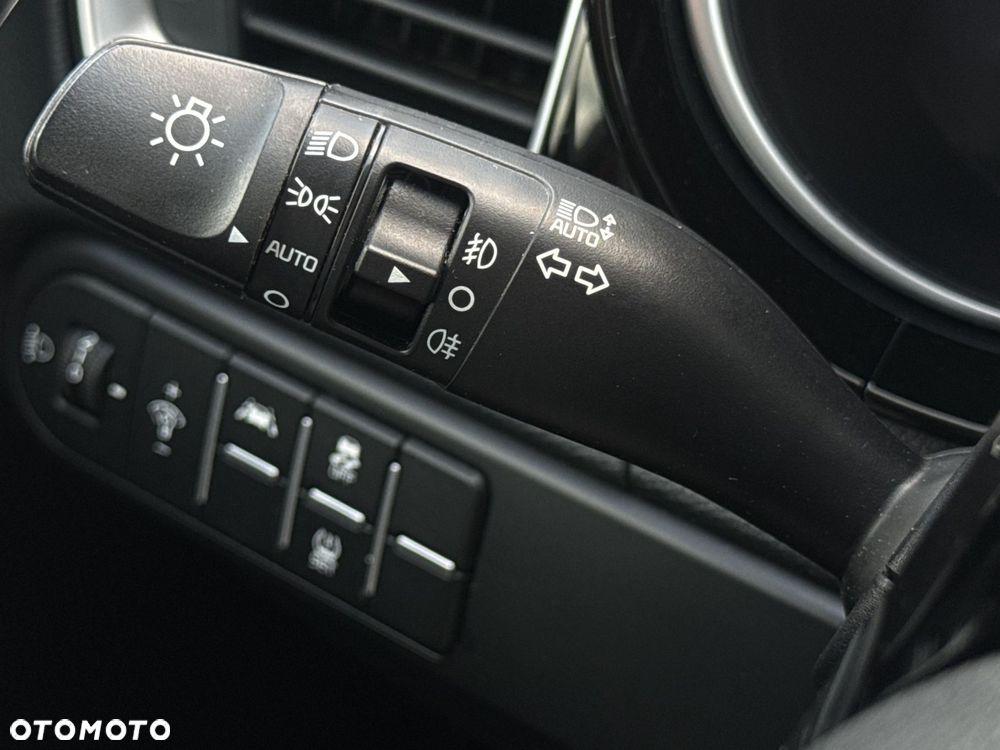 Kia Ceed 1.5 T-GDI Business Line Plus DCT - 31