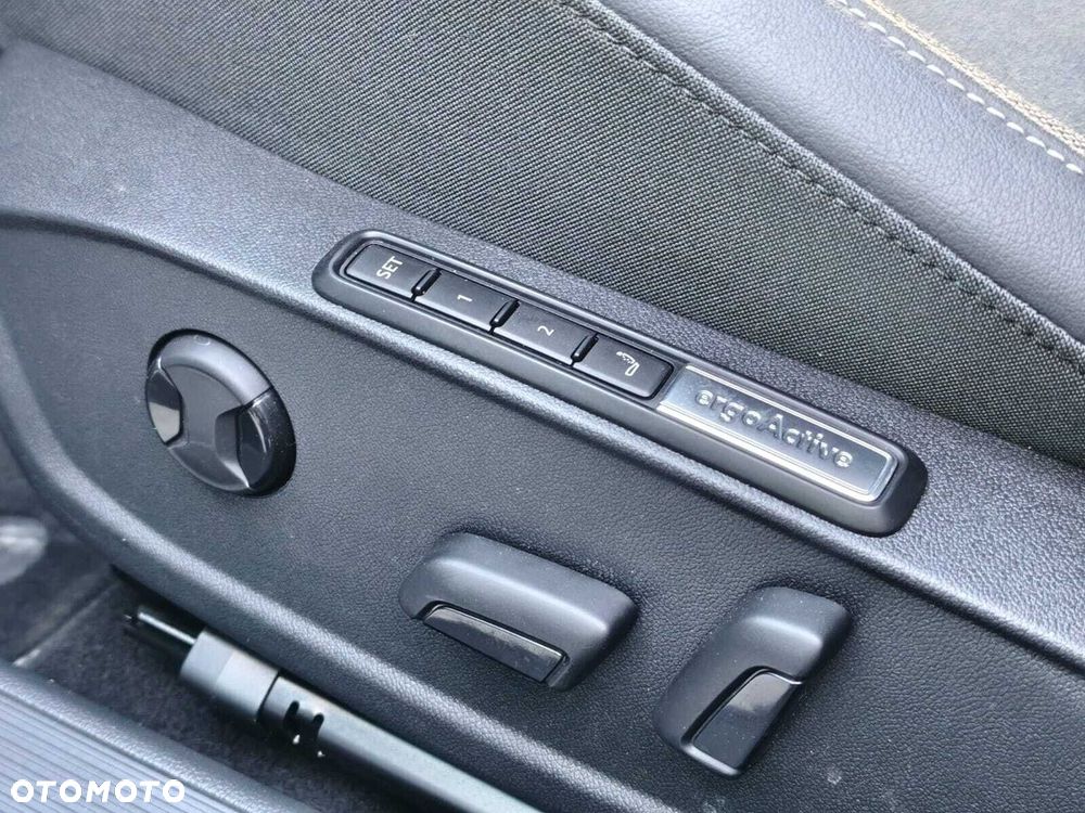 Volkswagen Golf Variant 1.5 eTSI mHEV Style DSG - 38