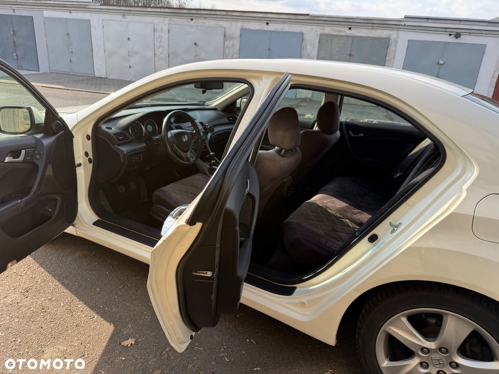 Honda Accord 2.0 Executive - 9