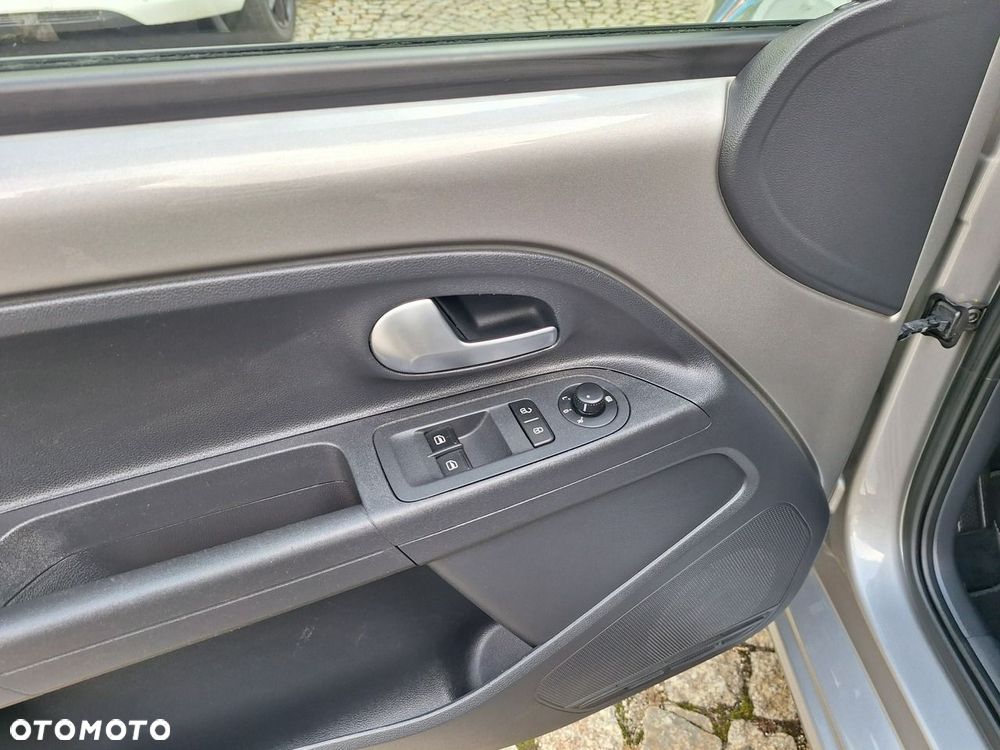 Volkswagen up! (BlueMotion Technology) move - 20
