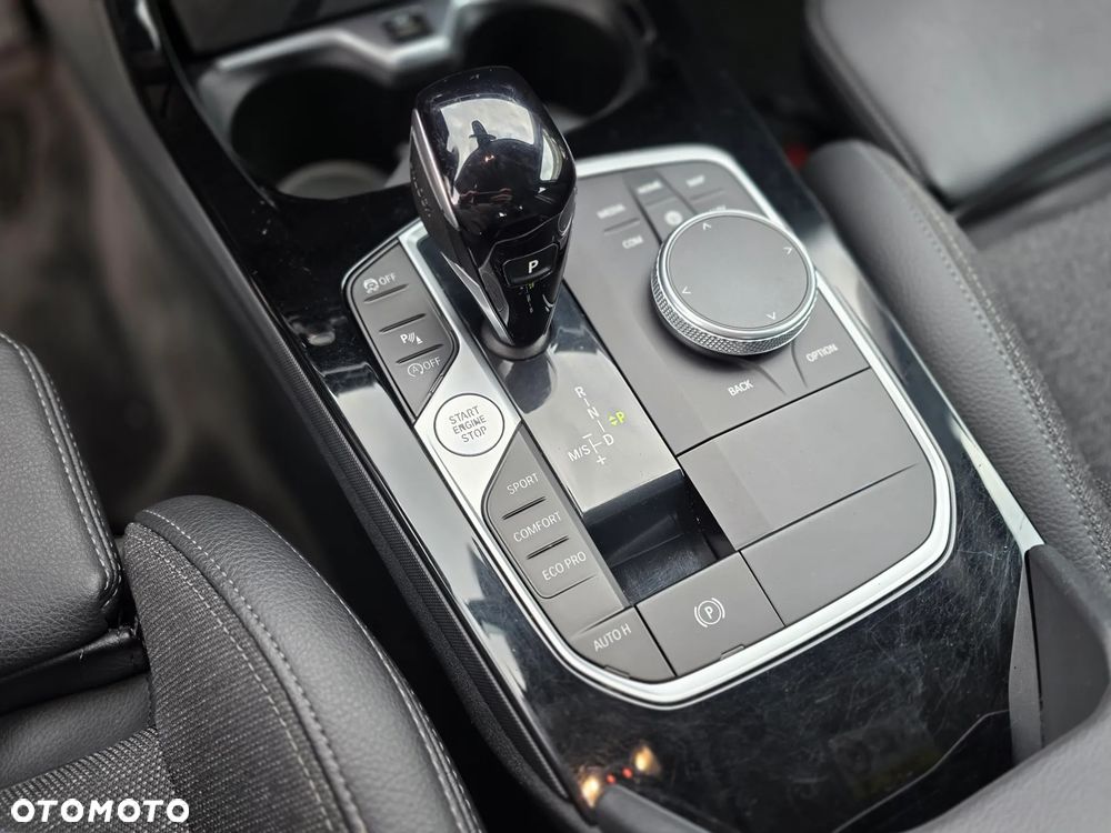 BMW Seria 2 220d xDrive Sport Line sport - 13