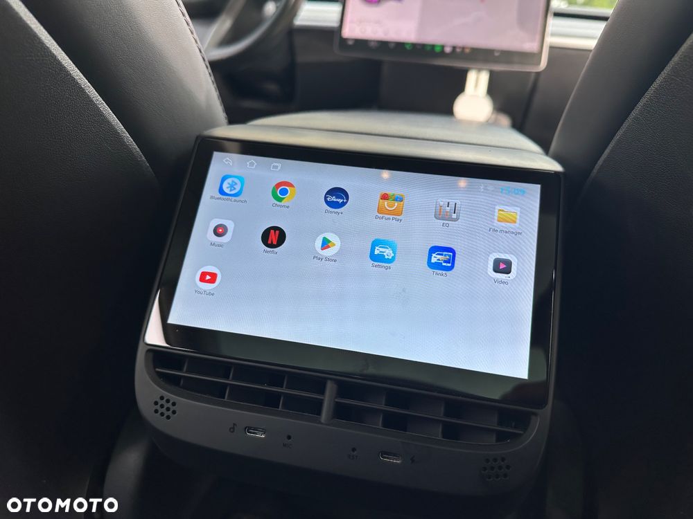 Tesla Model 3 - 10