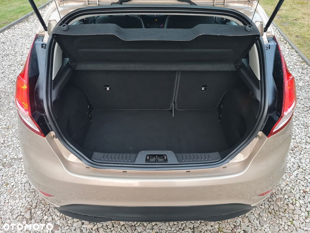 Ford Fiesta 1.25 SYNC Edition - 32