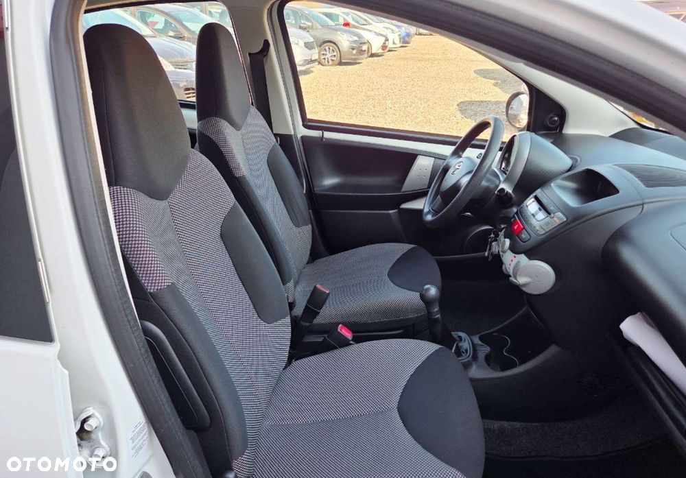 Toyota Aygo - 16