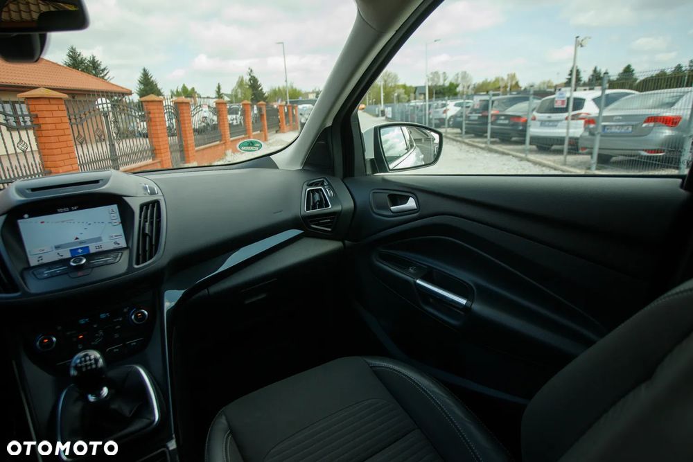 Ford Kuga 2.0 TDCi 2x4 Titanium - 31