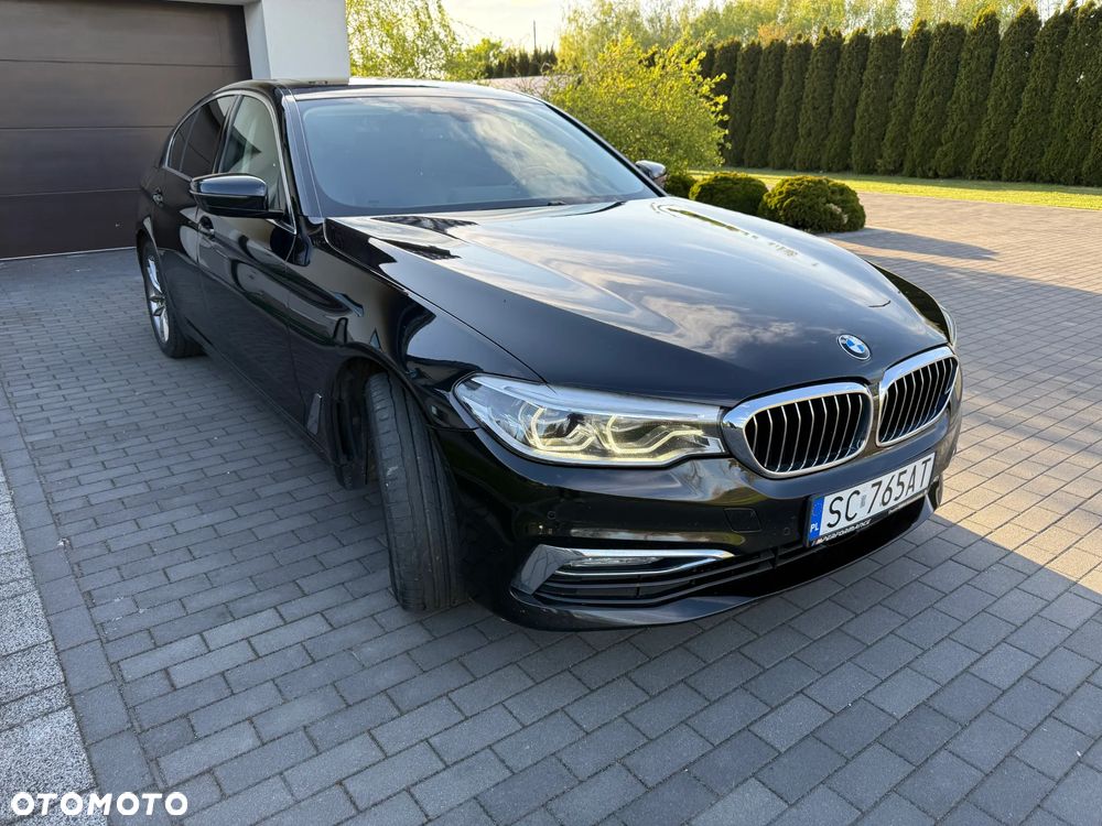 BMW Seria 5 530d xDrive Sport-Aut Luxury Line - 4