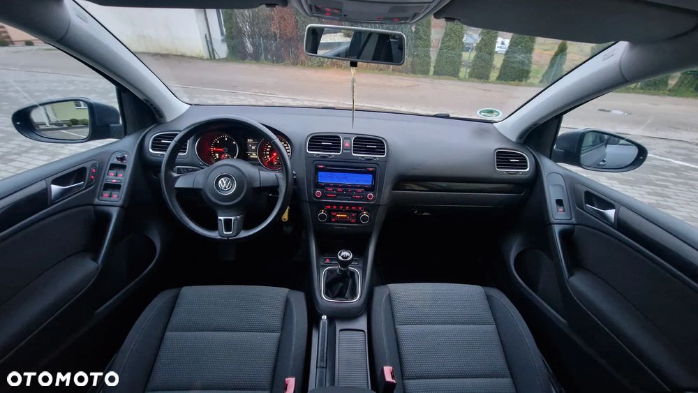 Volkswagen Golf - 28