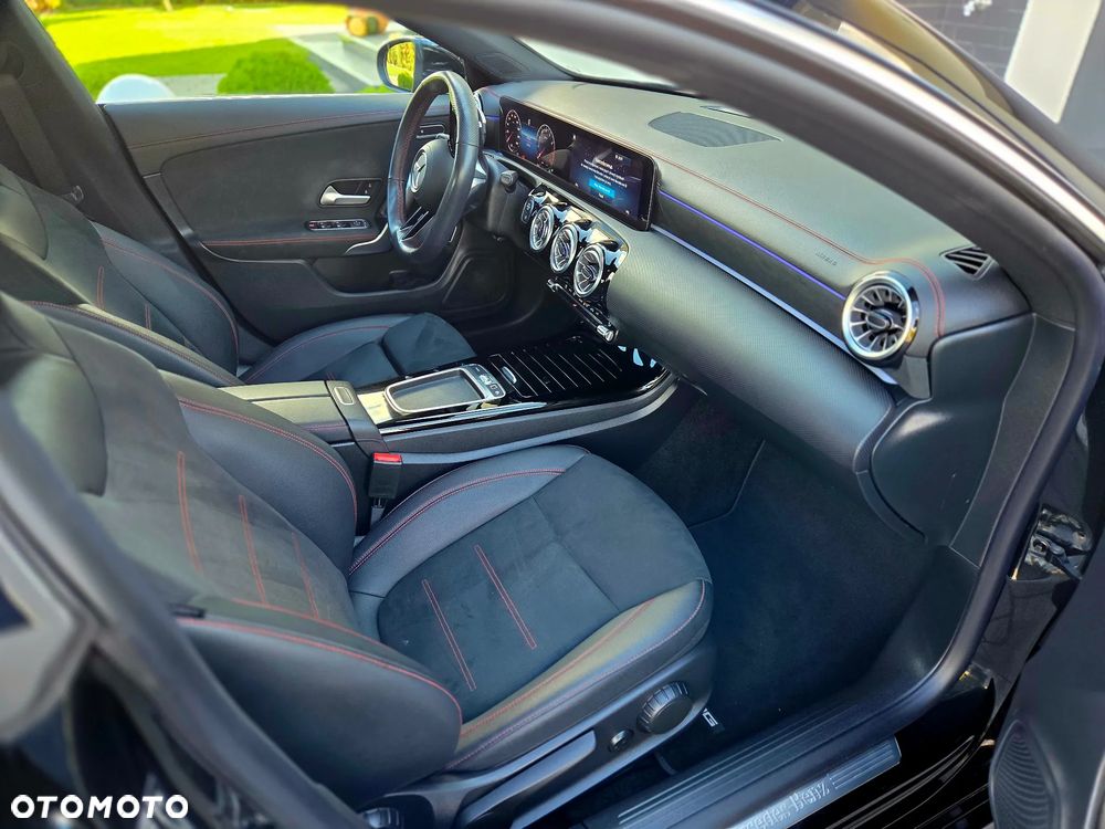 Mercedes-Benz CLA - 10