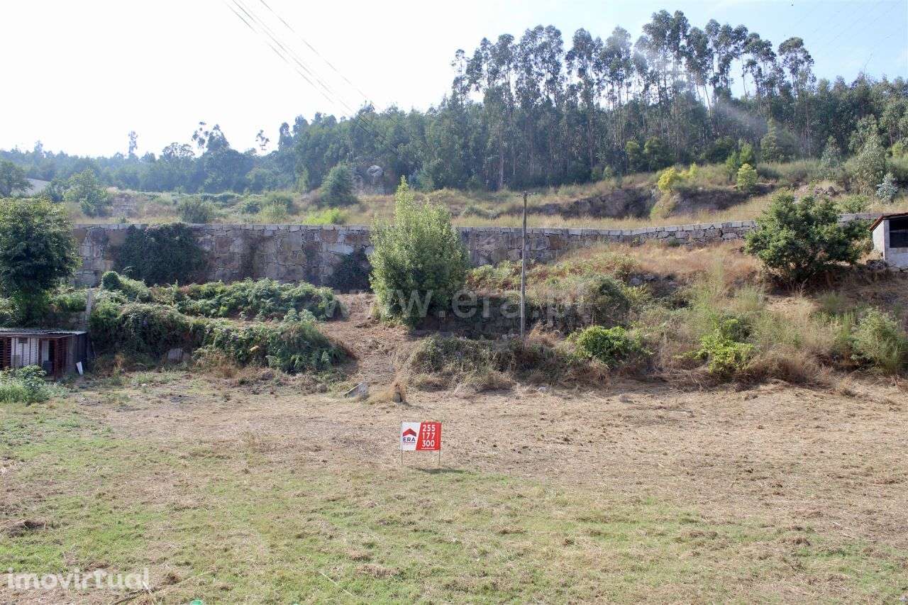 Terreno com projeto aprovado em Paredes - Grande imagem: 2/5